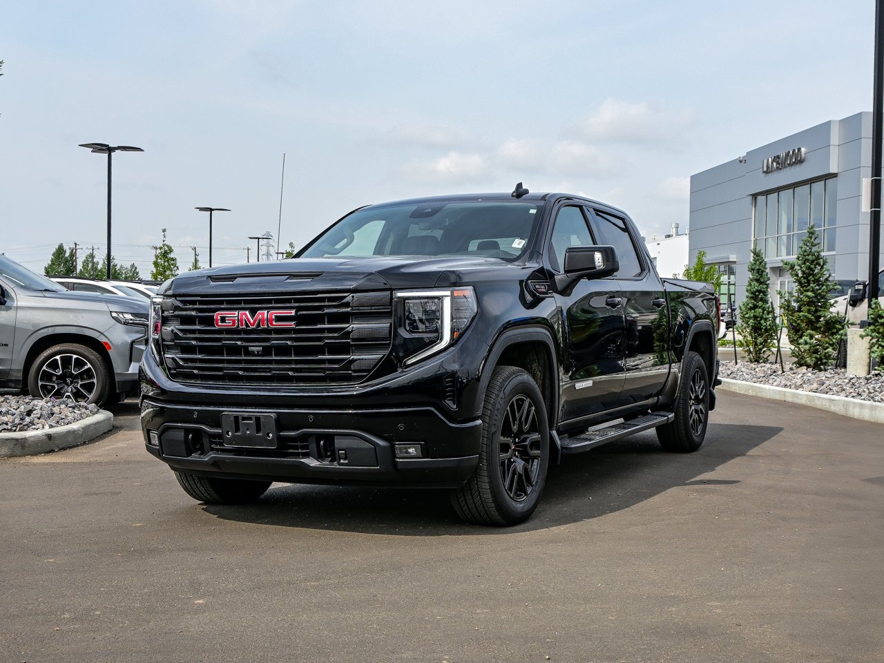 2024 GMC Sierra 1500 4WD Crew Cab 147 Elevation Black Sherwood Park - photo #3