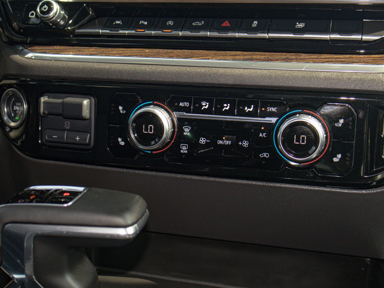 2024 GMC Sierra 1500 4WD Crew Cab 147 Elevation Black Sherwood Park - photo #29