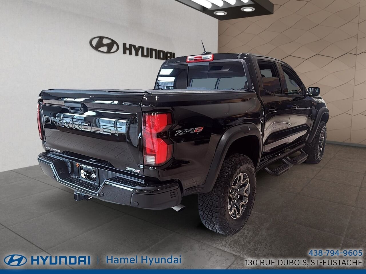 2024 Chevrolet Colorado Black Saint-Eustache - photo #2
