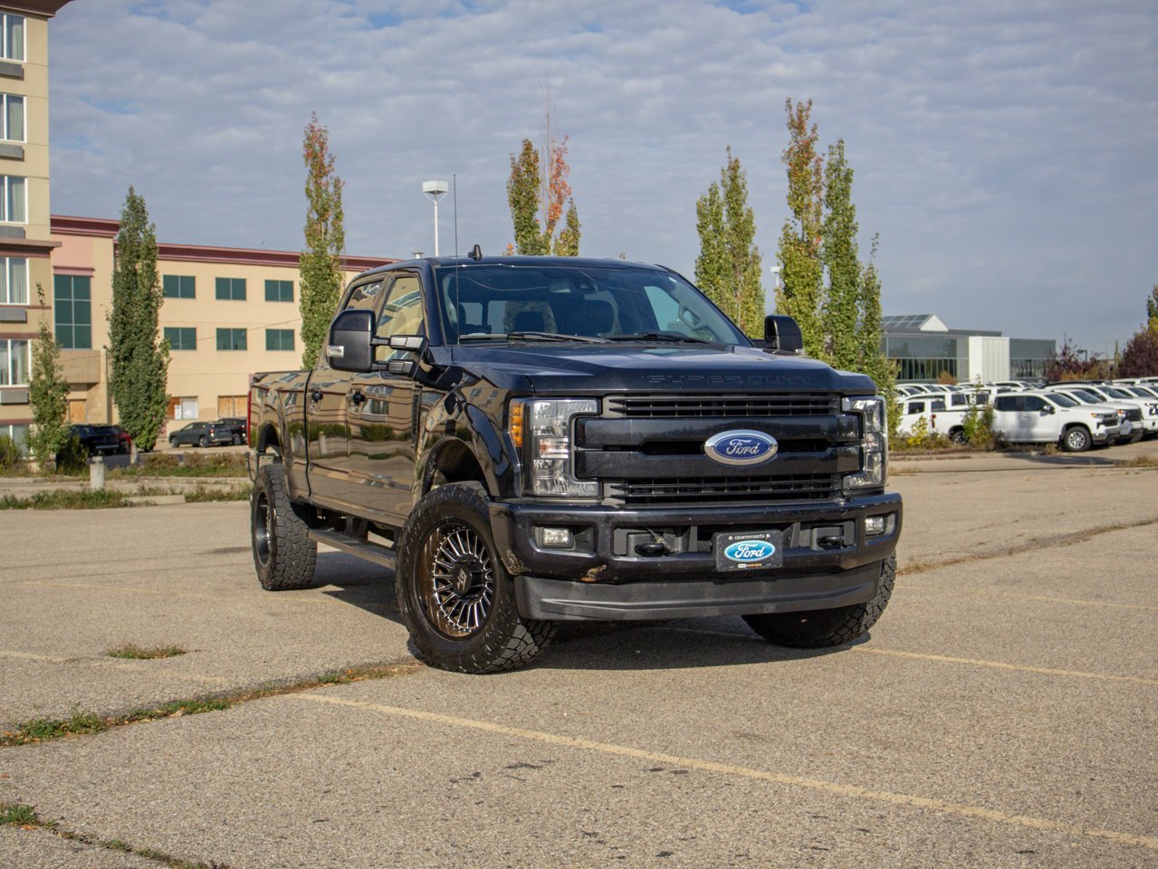 2019 Ford Super Duty F-350 SRW LARIAT 4WD Crew Cab 6.75' Box Black Sherwood Park - photo #1