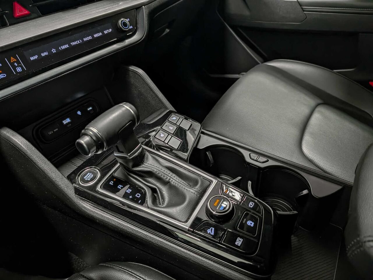Kia Sportage AWD EX Toit Pano Cuir Sièges et Volant Chauffants 2023 Blanc Sherbrooke - photo #14