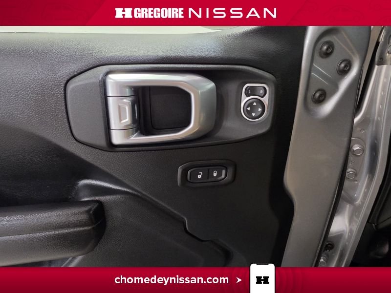2021 Jeep Gladiator White Laval - photo #13