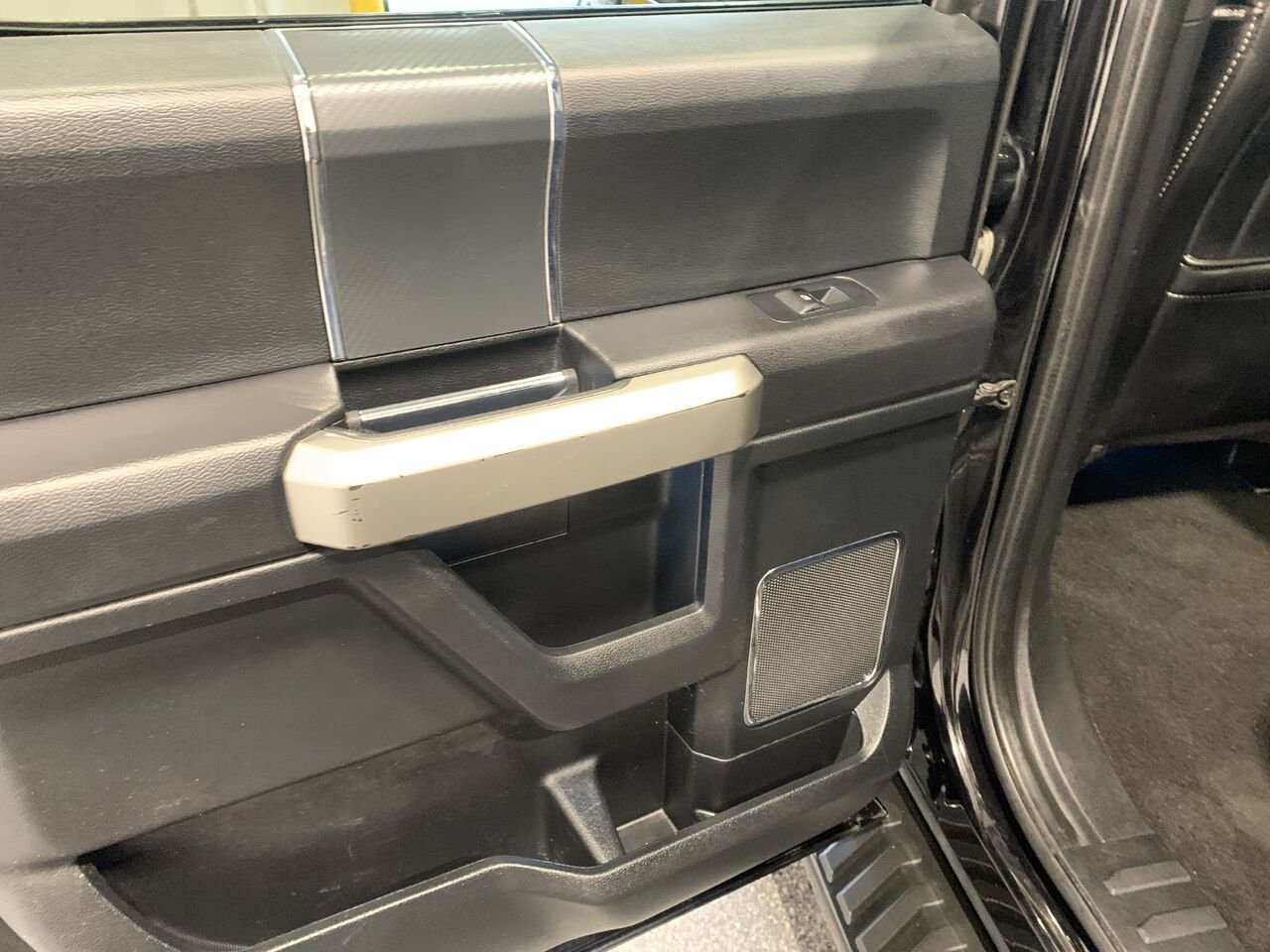 Ford F-150 SUPERCREW LARIAT LARIAT cabine SuperCrew 4RM caisse de 5,5 pi 2019 Noir Châteauguay - photo #25