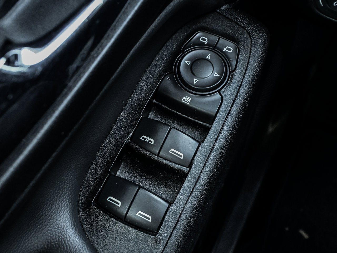 2024 Chevrolet Equinox AWD 4dr LT White Sherwood Park - photo #18