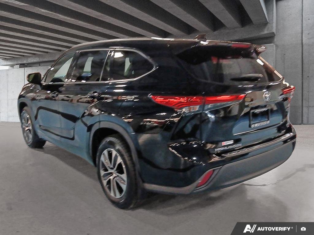 2021 Toyota Highlander 2602235A | XLE, well maintained local trade in. Black Edmonton - photo #3