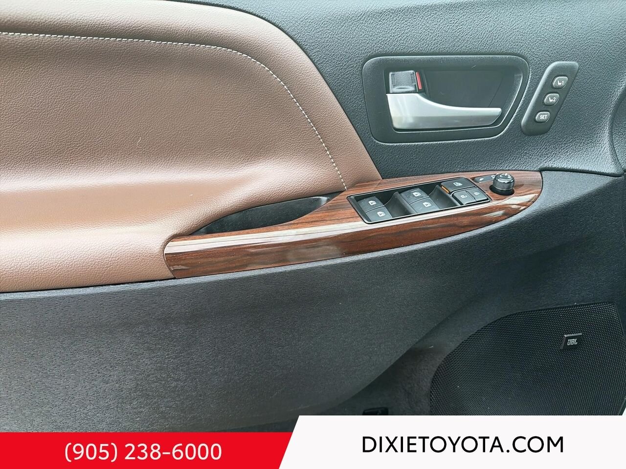 2020 Toyota Sienna LIMITED AWD / CLEAN CARFAX / HEATED SEATS / MOONROOF / ALLOY WHEELS / REAR DVD PLAYER White Mississauga - photo #7