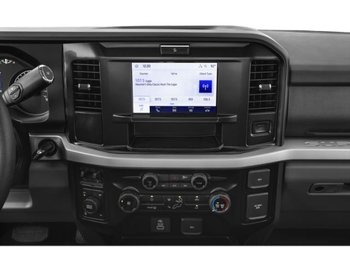 Ford Super Duty F-350 à roues arrière simples XLT