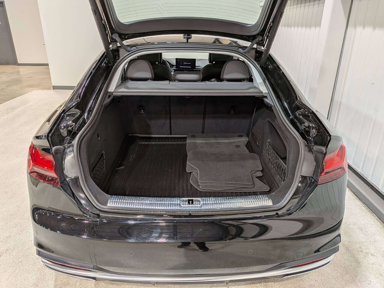 Audi A5 Sportback Komfort 45 TFSI quattro 2023 Noir Mirabel - photo #8