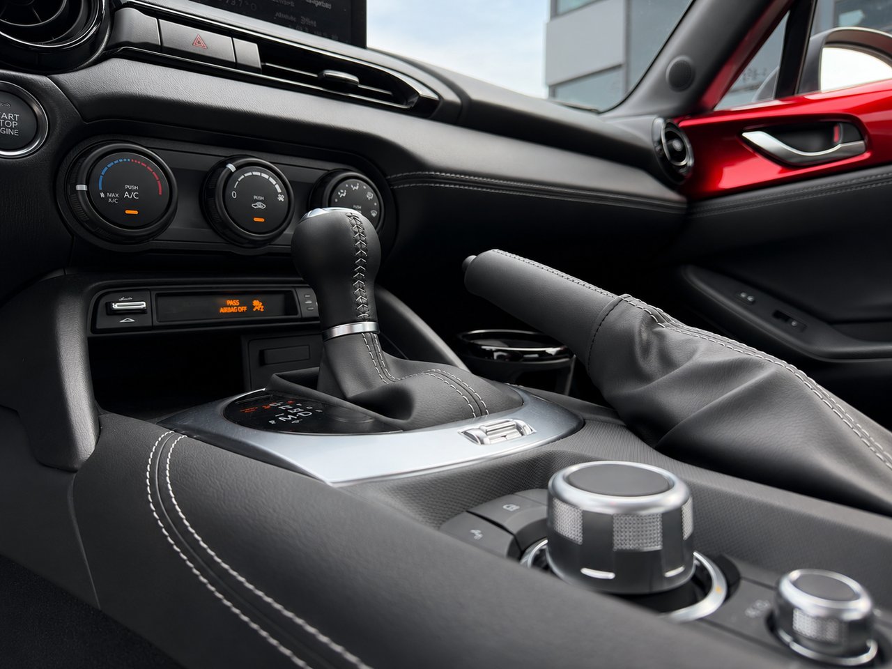 2024 Mazda MX-5 RF Red Châteauguay - photo #7