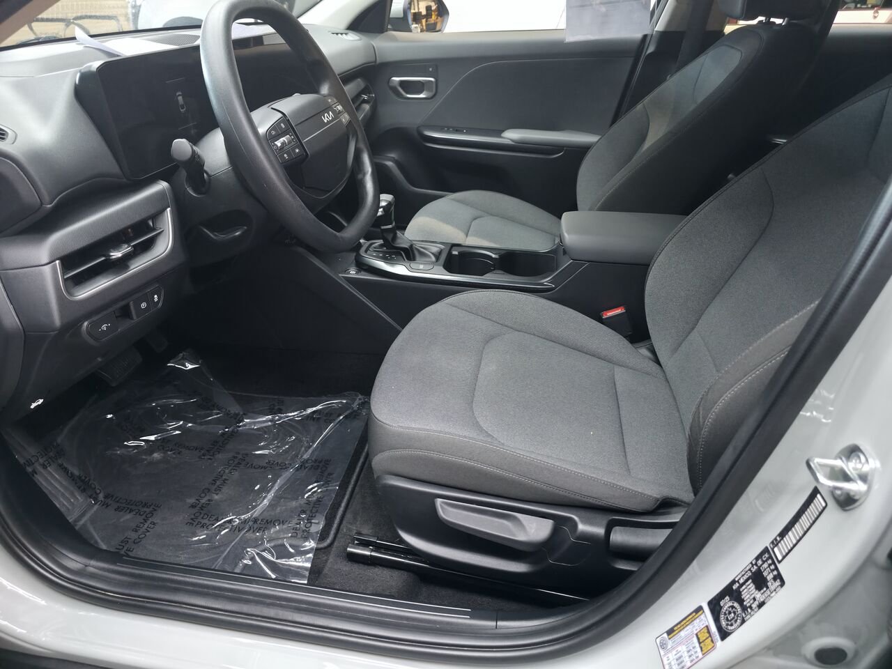 2025 Kia K4 Morning Haze Blainville - photo #12