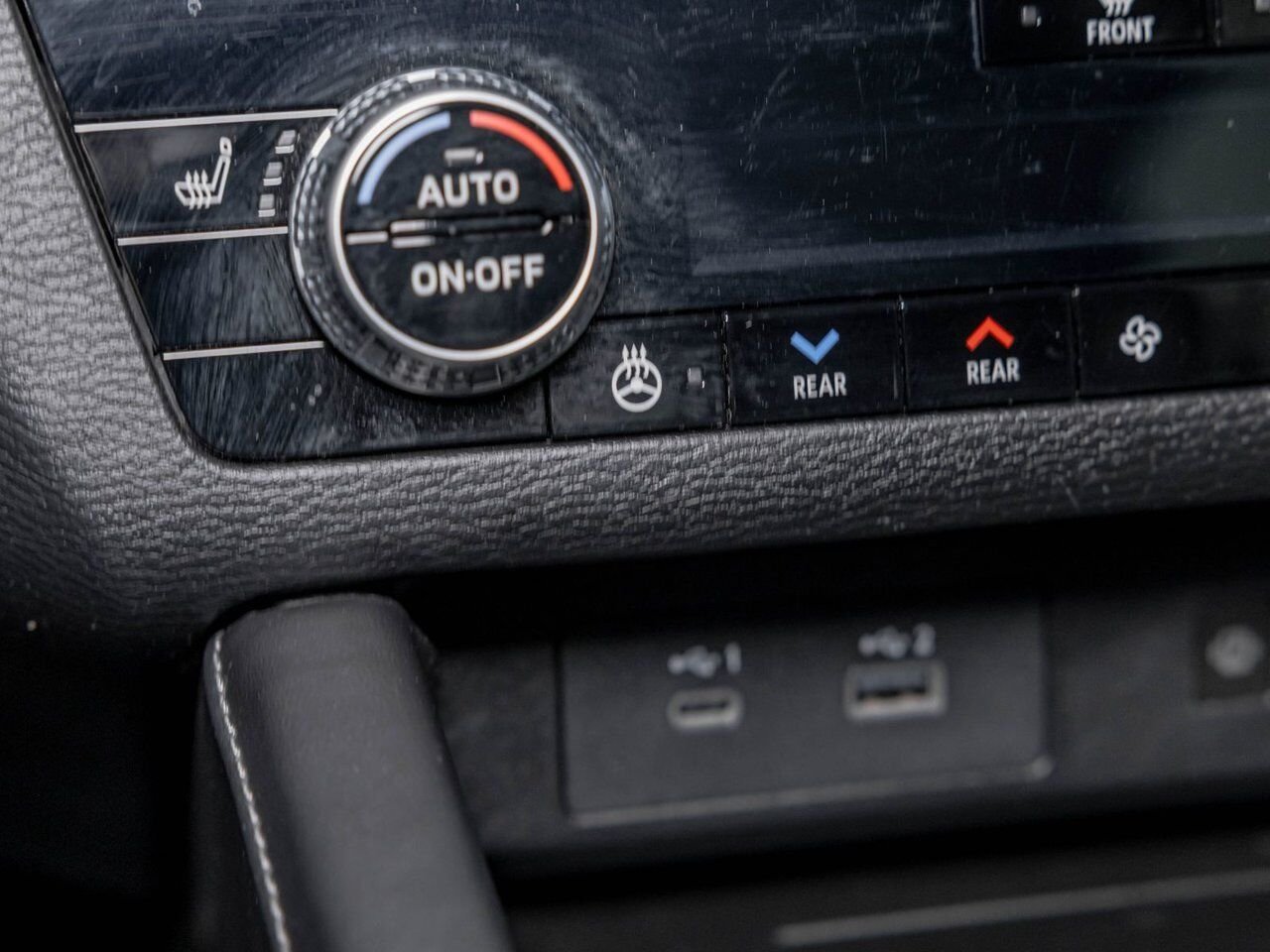 2024 Mitsubishi Outlander Plug-In Hybrid SEL AWD *TOIT* NAV CAM 360 SIÈGES CHAUFF REG ADAPT Silver Saint-Jérôme - photo #20