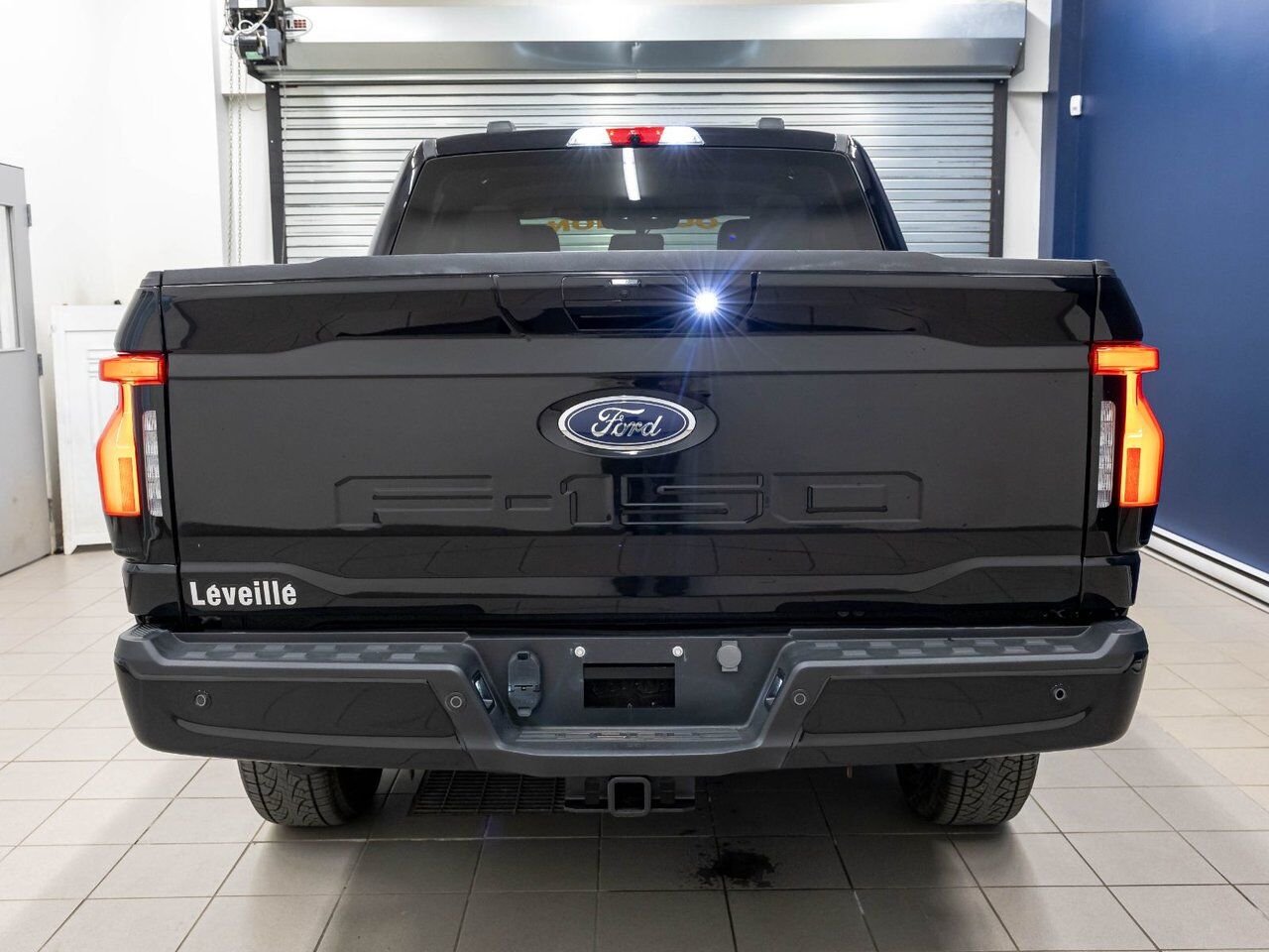 Ford F-150 Lightning XLT CREW 4X4 *NAV* GR REMORQ MAX CAM 360 CARPLAY 2023 Noir Saint-Jérôme - photo #7