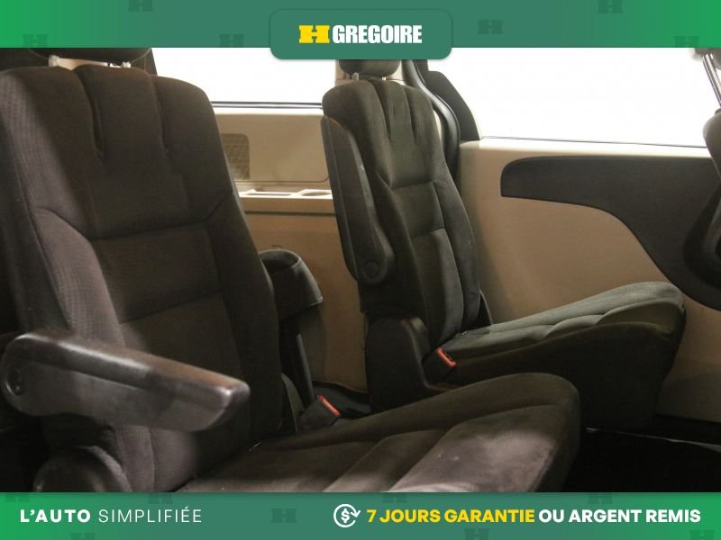 2019 Dodge GR Caravan Grey Laval - photo #27
