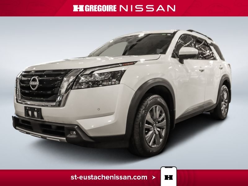 2024 Nissan Pathfinder SV Moonroof APPLE CARPLAY MAGS AWD White