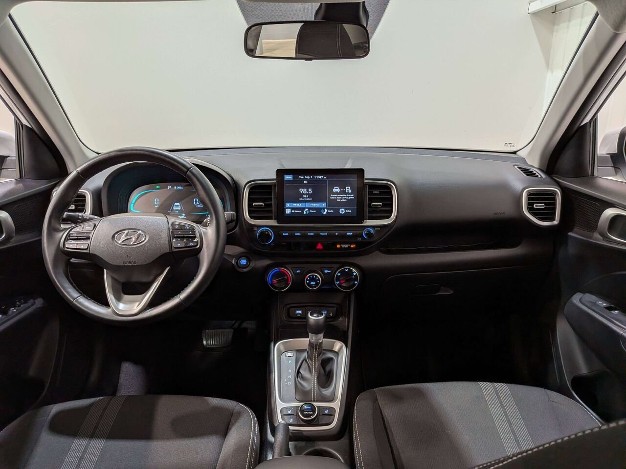 2026 Hyundai Venue Preferred IVT White Val-David - photo #12