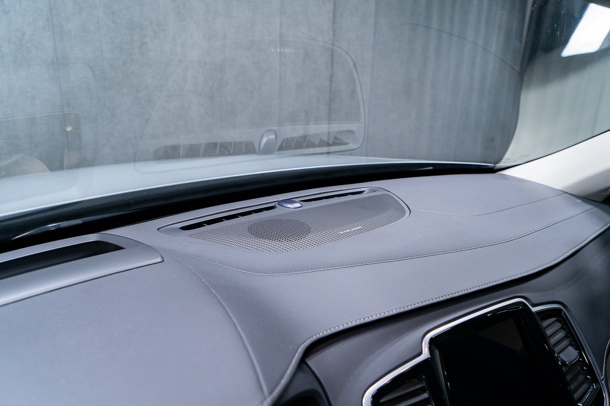 2024 Volvo XC90 B6 ULTIMATE BRIGHT THEME Grey Montreal - photo #9