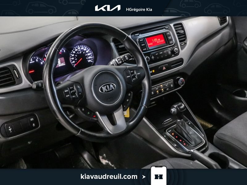 2014 Kia Rondo White Laval - photo #9