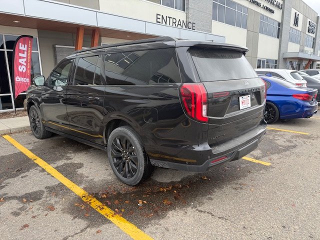 2025 Ford Expedition Platinum Max | Stealth Appearance Package | Panoramic Sunroof Black