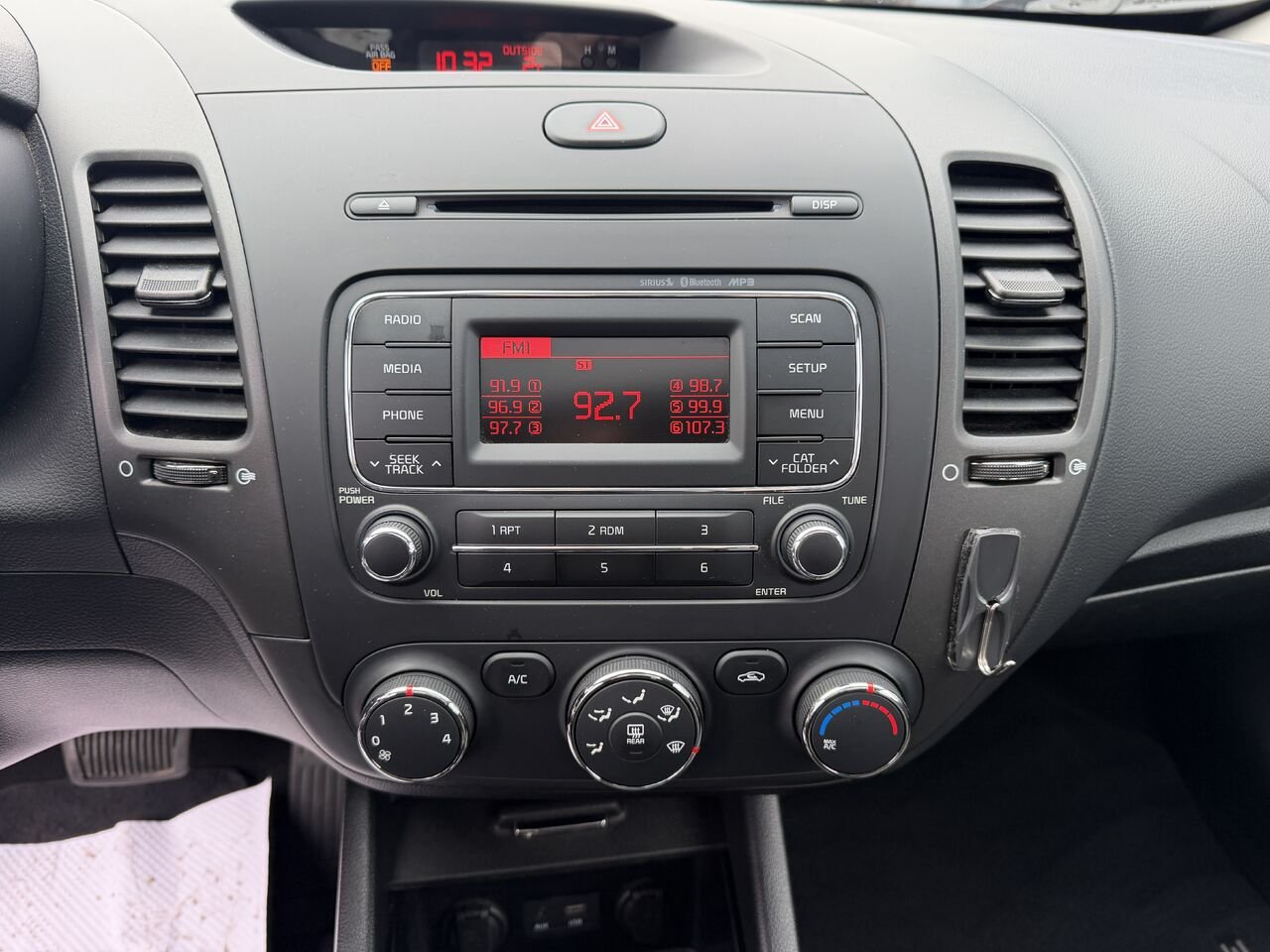 2016 Kia Forté 5 Silver Ste-Marie - photo #16