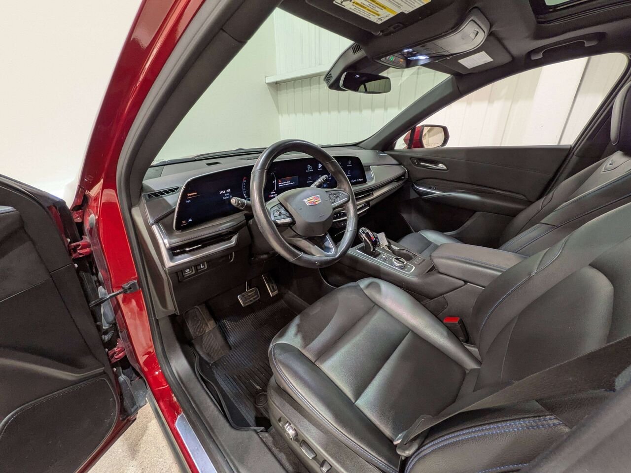 Cadillac XT4 AWD 4dr Sport 2024 Rouge Mirabel - photo #10