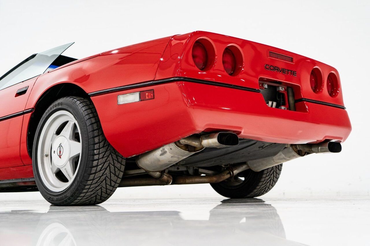 Chevrolet Corvette *PRIX EN USD* Callaway Turbo #123/400 built 1988 Rouge Montréal - photo #27
