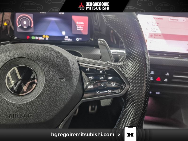 2022 Volkswagen Golf R Black Blainville - photo #24
