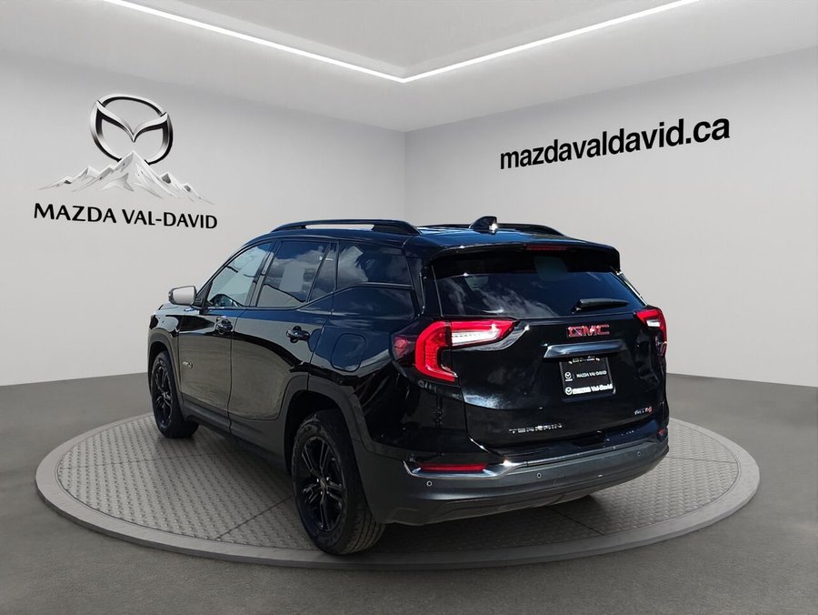 GMC Terrain AT4 AT4 TI, toit ouvrant panoramique, sièges en cuir chauffants, volant chauffant, Apple CarPlay, 2022 Noir