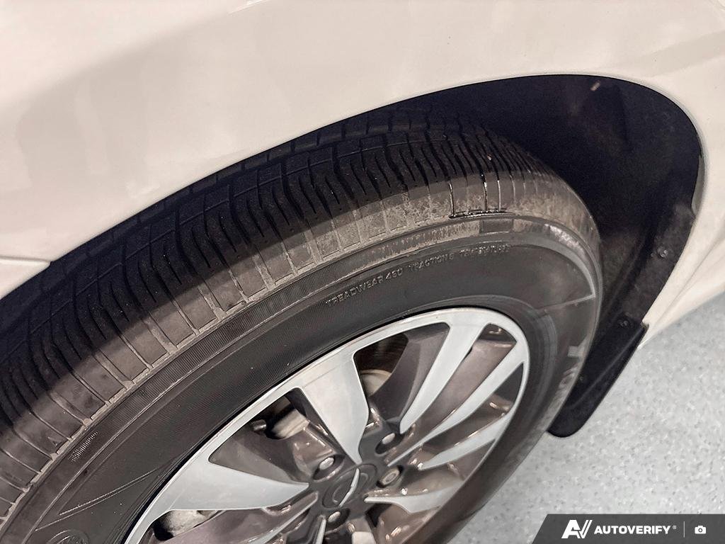 2021 Chrysler Pacifica Hybrid 2601324A | Touring L Plus White Edmonton - photo #6