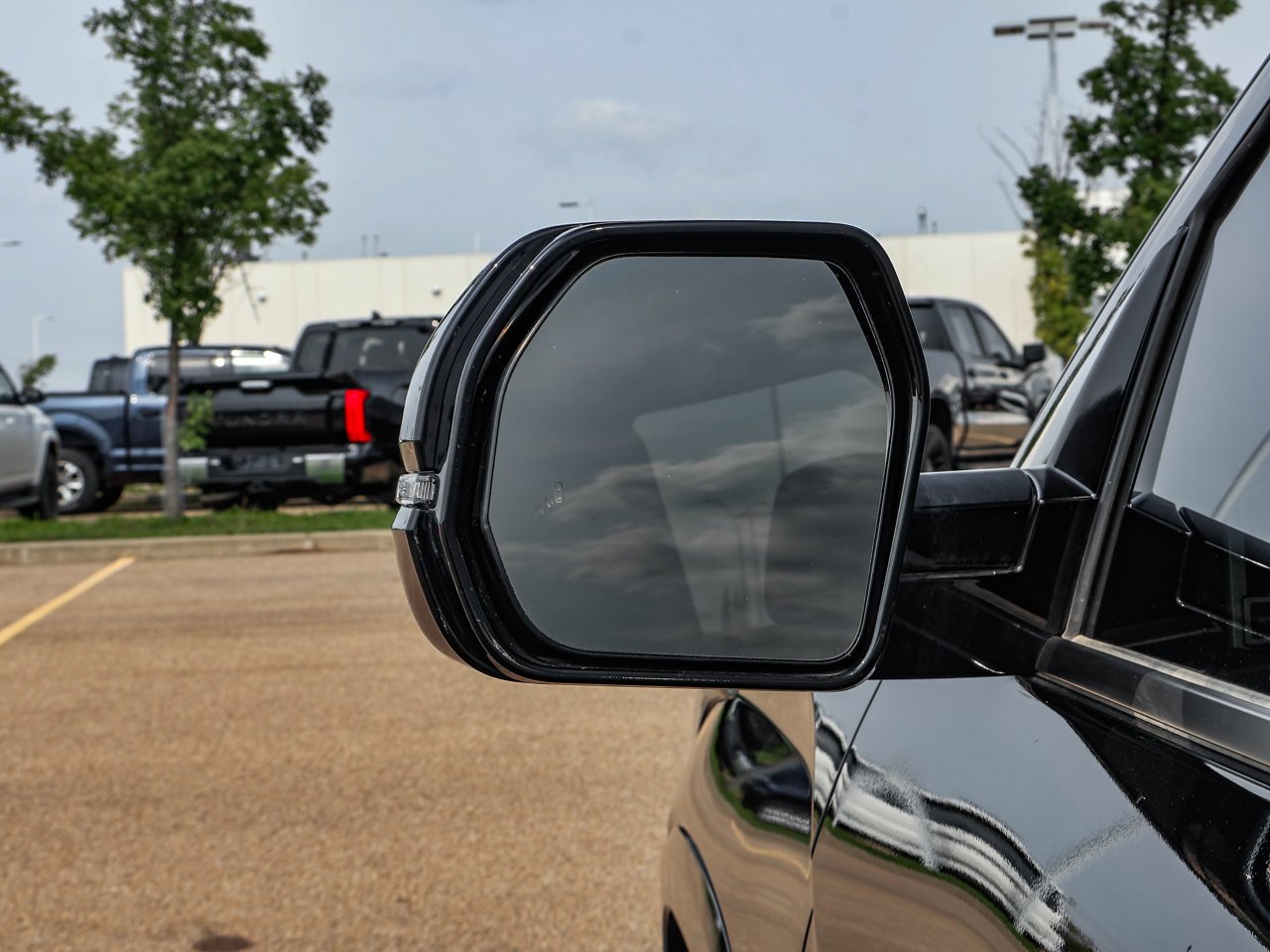 2024 Toyota Tundra 4x4 Double Cab SR Black Sherwood Park - photo #12