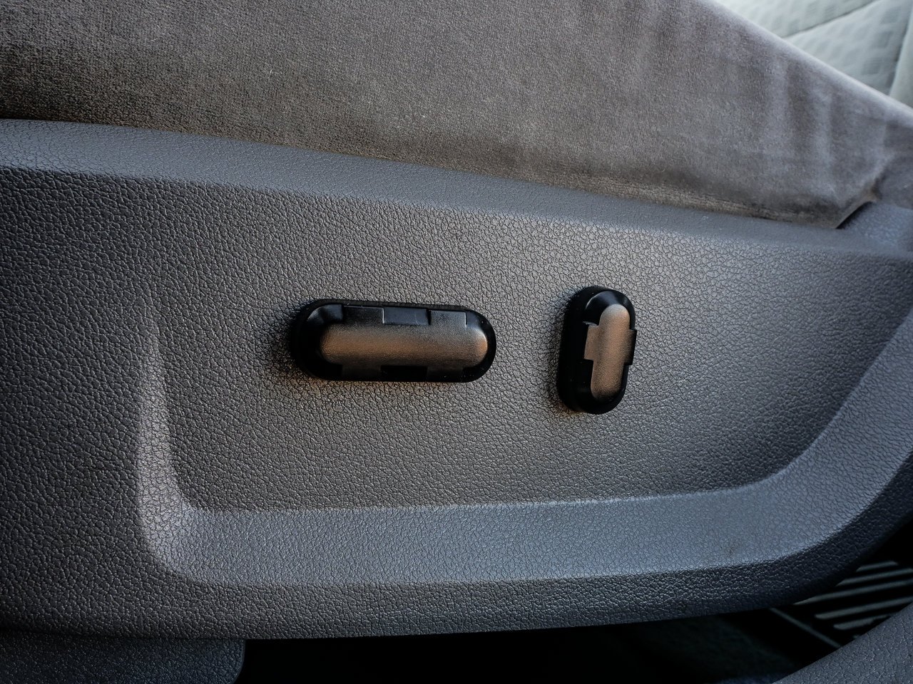 2006 Ford Five Hundred 4dr Sdn SEL AWD Grey Sherwood Park - photo #18