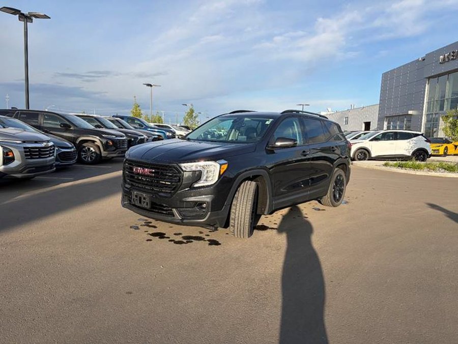 2022 GMC Terrain SLT Elevation Pro Grade AWD 1.5T | Panoramic Sunroof Black