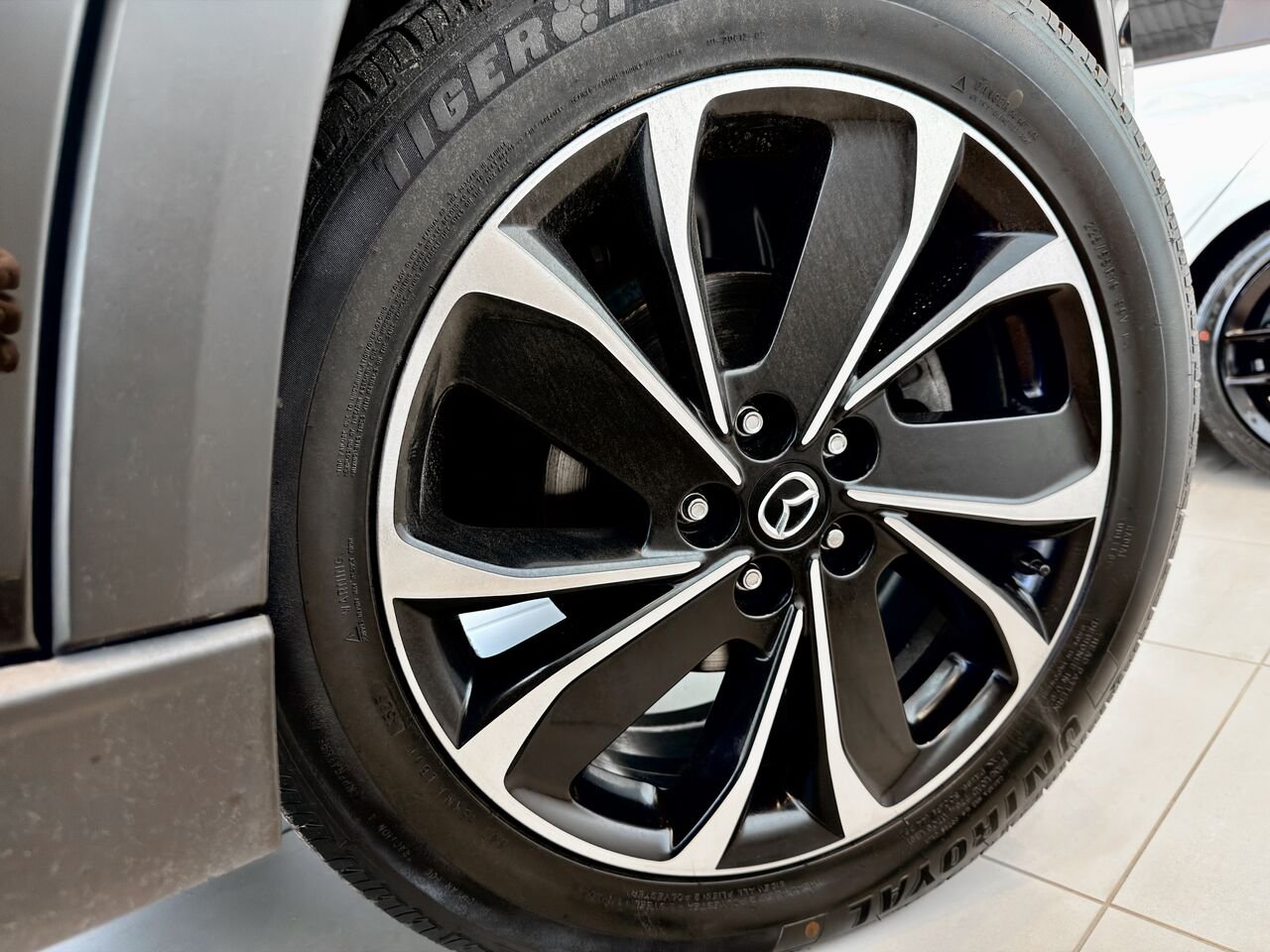 2022 Mazda CX-5 Black Notre-Dame-des-Prairies - photo #11