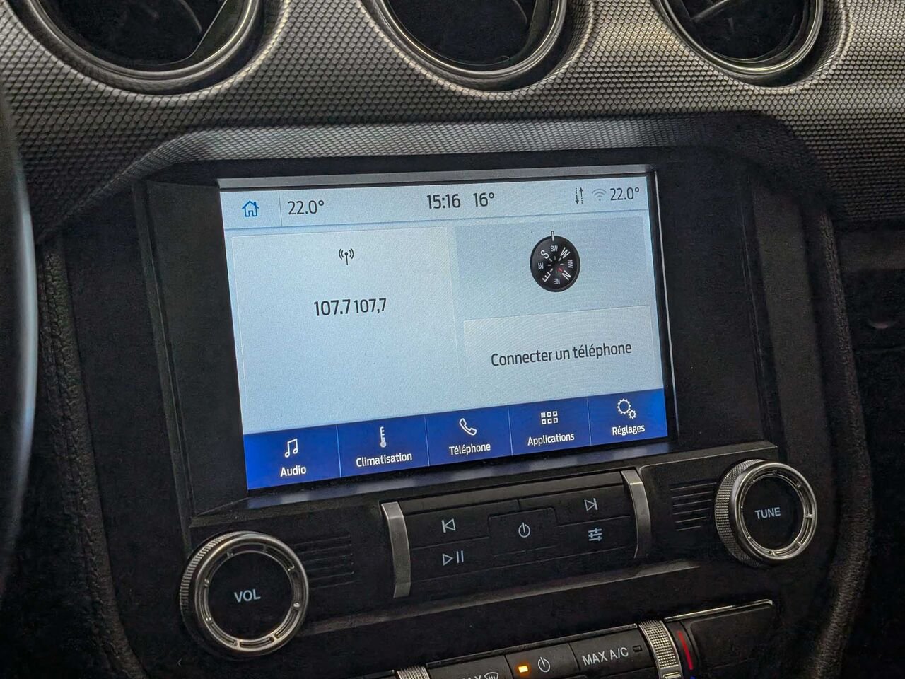 2020 Ford MUSTANG 2.3L EcoBoost Convertible Groupe 101A White Sherbrooke - photo #11