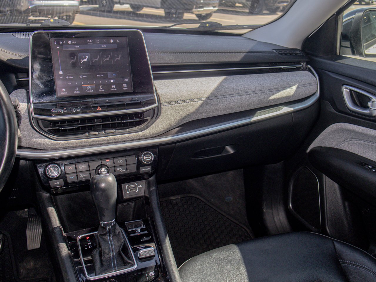 2022 Jeep Compass North 4x4 White Sherwood Park - photo #29