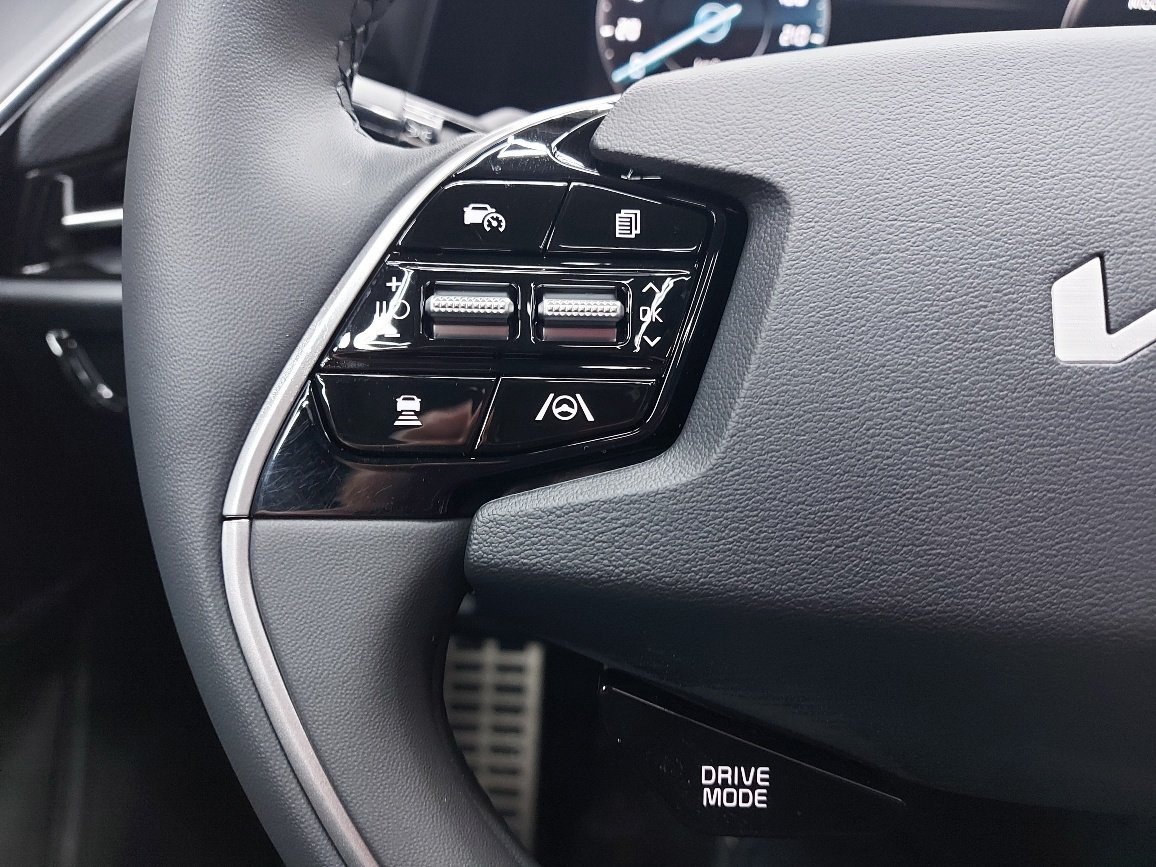 2026 Kia Niro Interstellar Grey Blainville - photo #22