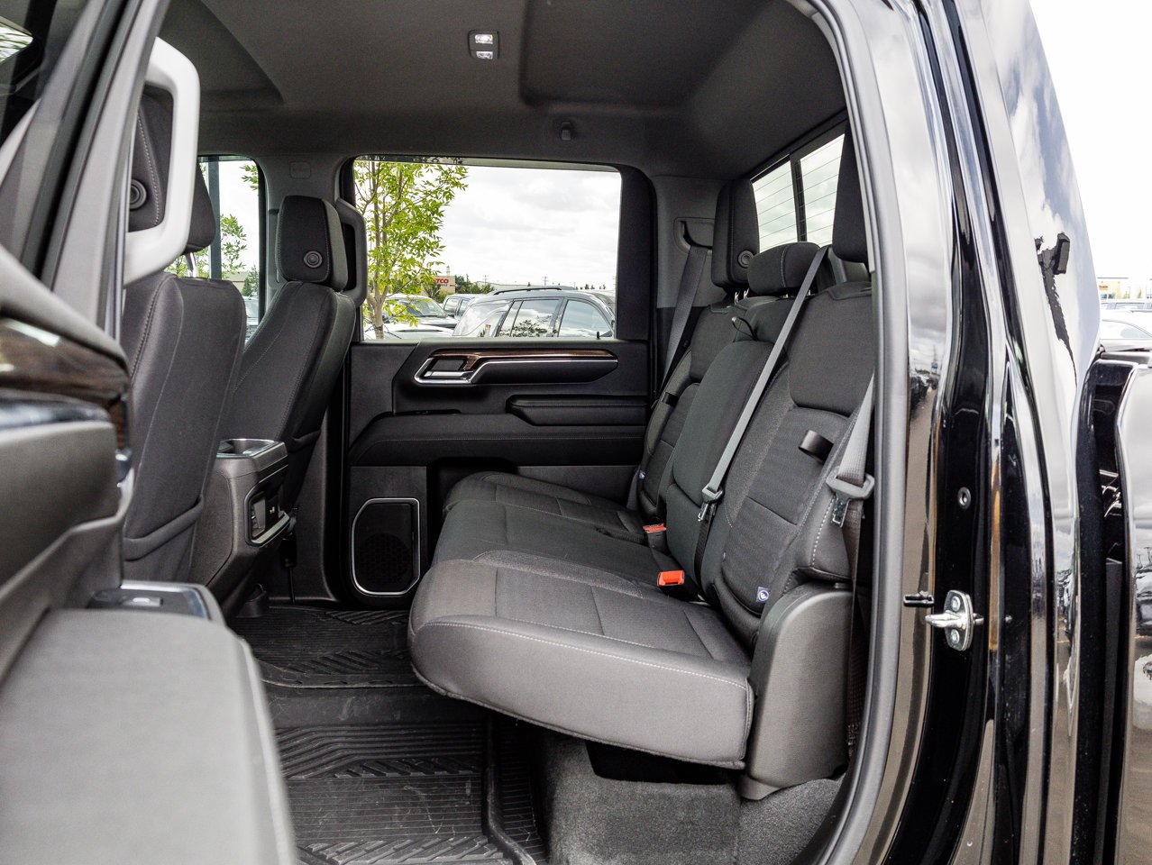 2024 Chevrolet Silverado 2500HD 4WD Crew Cab 159 LT Black Sherwood Park - photo #29
