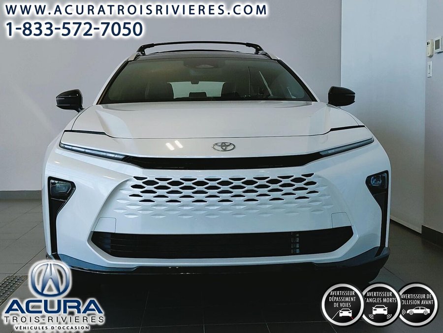 2025 Toyota Crown Signia HEV Limited TI White