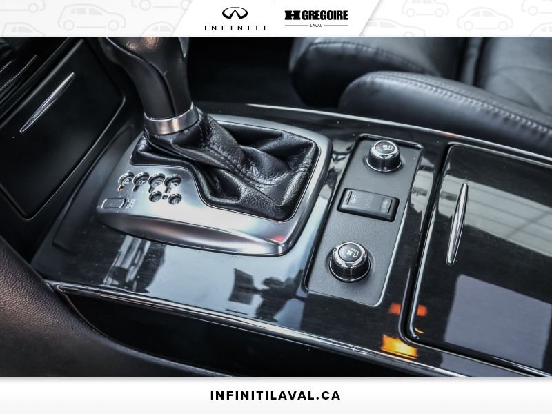 2017 Infiniti QX70 Saint-Eustache - photo #18