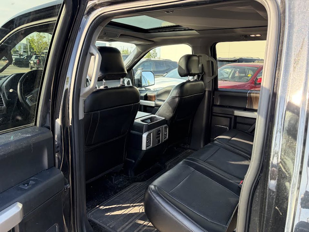 2015 Ford F-150 4WD SuperCrew 145 Lariat Black Sherwood Park - photo #5