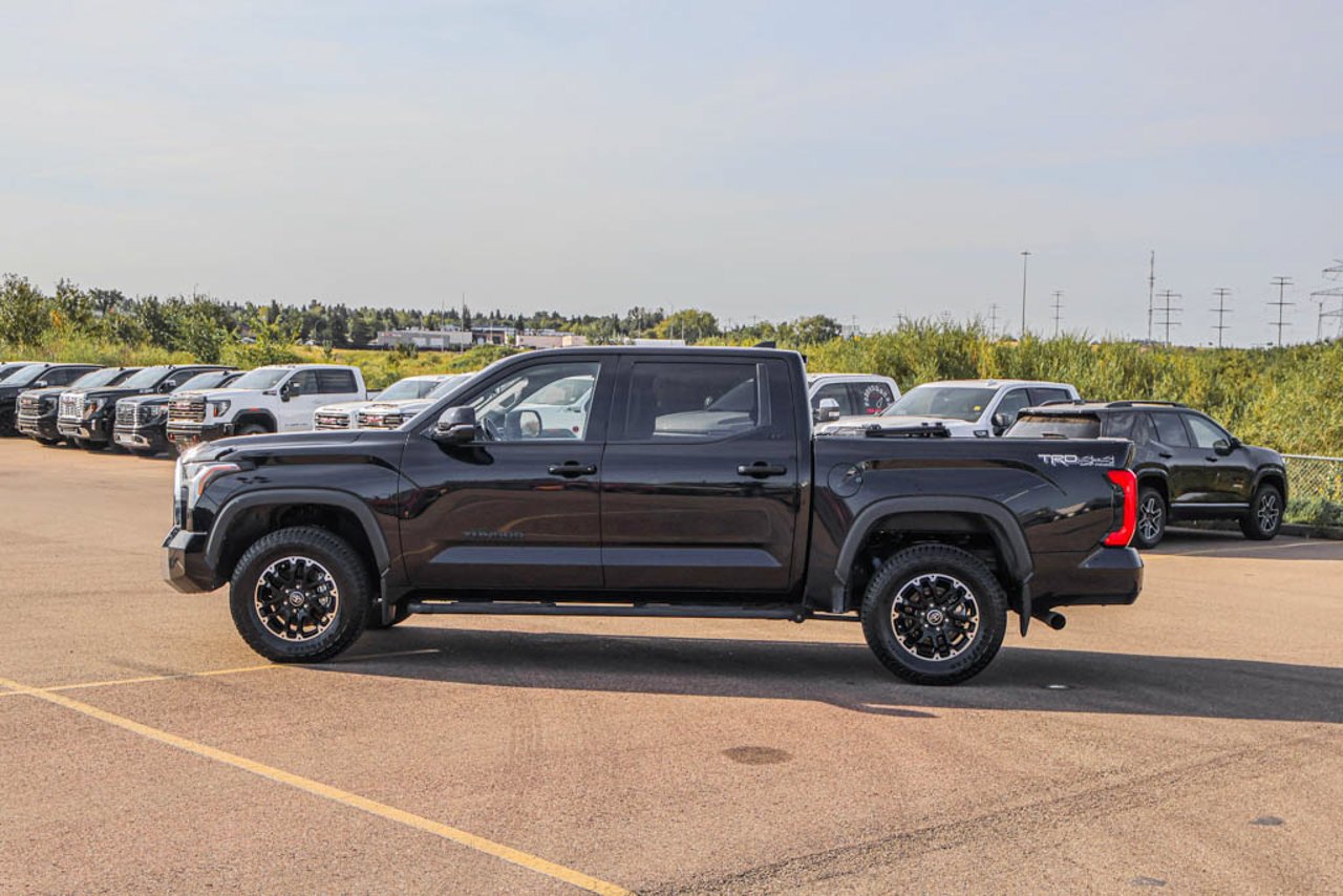 2024 Toyota Tundra 4x4 Crewmax SR Black Sherwood Park - photo #4