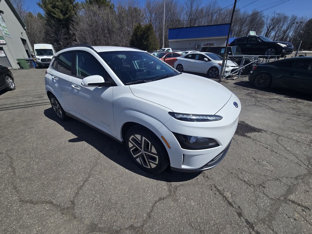 2023 Hyundai Kona Electric White  - photo #6