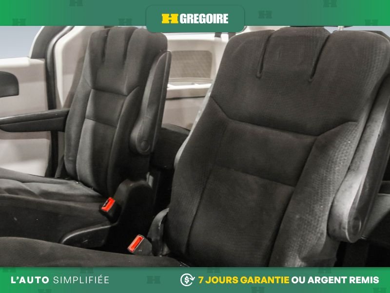 Dodge GR Caravan 2019 Gris Blainville - photo #25