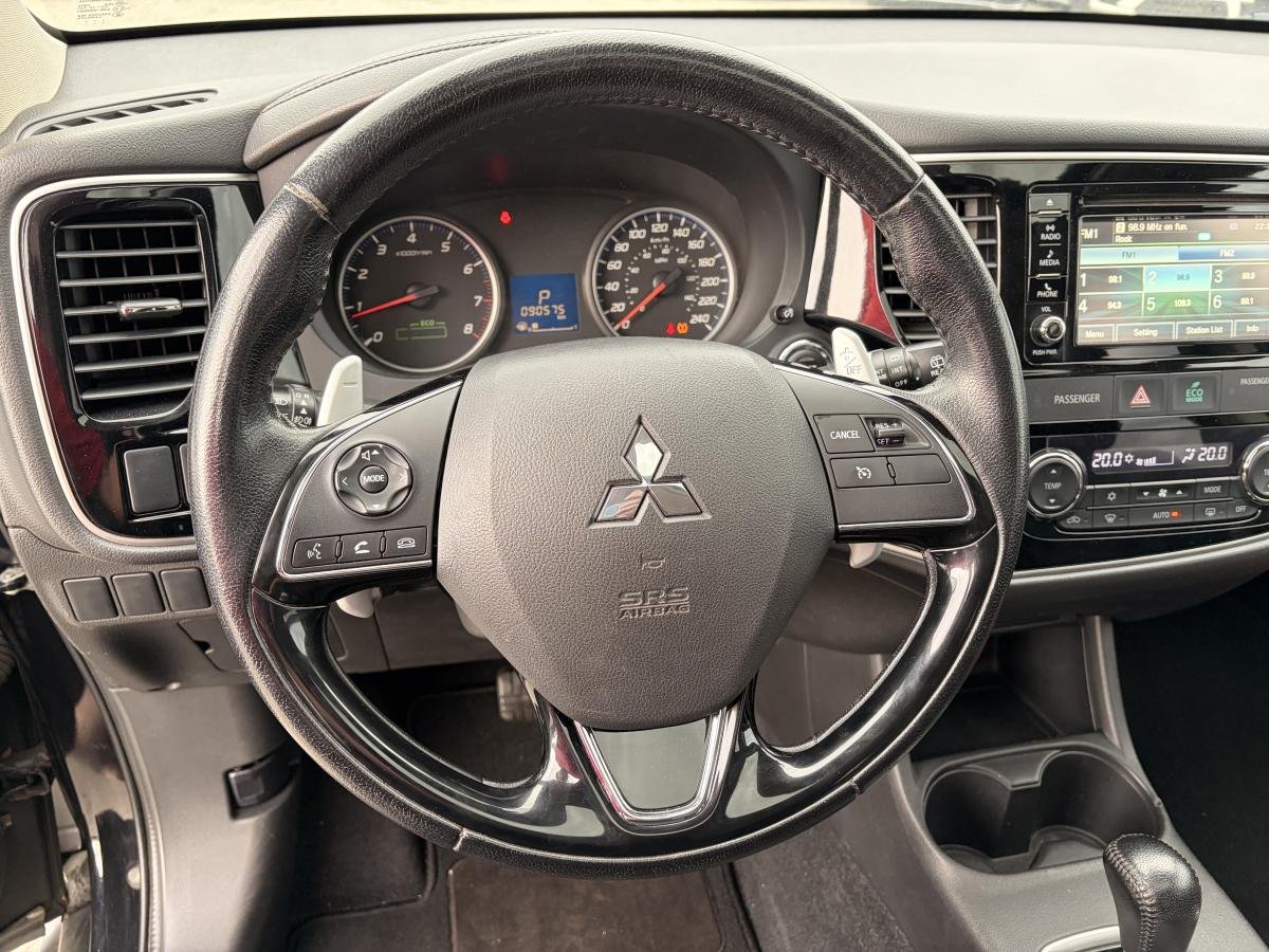 Mitsubishi Outlander 2016 Noir  - photo #9