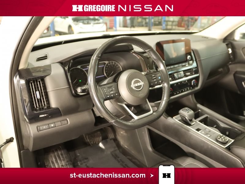 2022 Nissan Pathfinder White Laval - photo #27