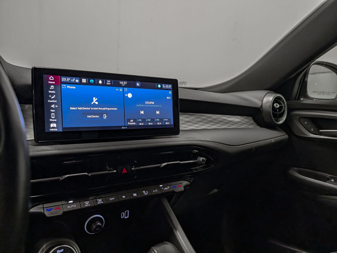 Alfa Romeo TONALE Plug-in Hybride AWD Toit Ouvrant 2024 Autre Sherbrooke - photo #7