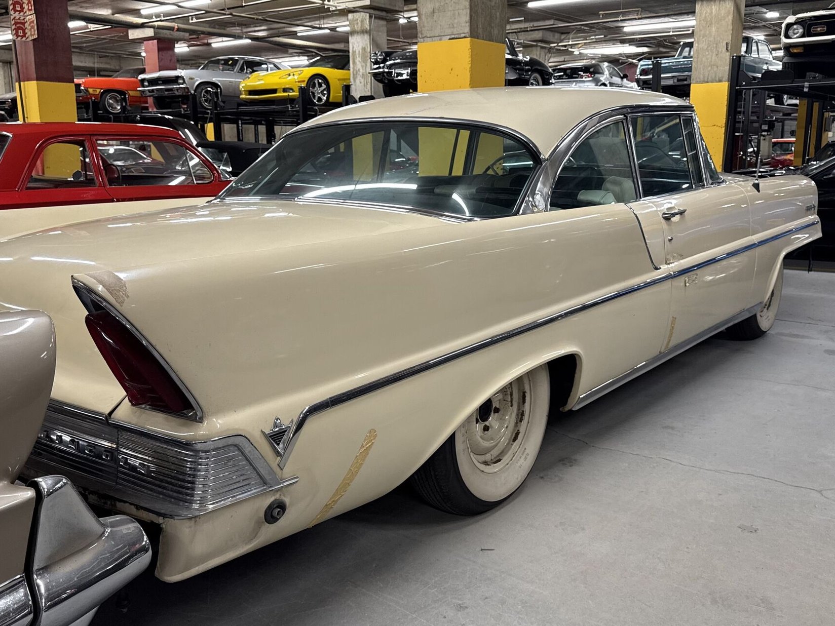 Lincoln Premiere 1957 Blanc Montréal - photo #4