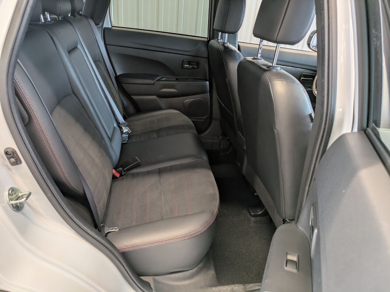 2022 Mitsubishi RVR White Gatineau - photo #17