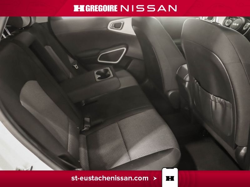 2022 Kia Soul White Saint-Eustache - photo #29