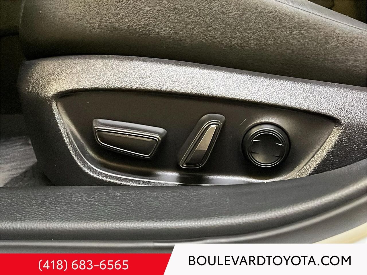 2025 Toyota Prius hybride branchable 99682A-100 | XSE Wind Chill Pearl Québec - photo #9
