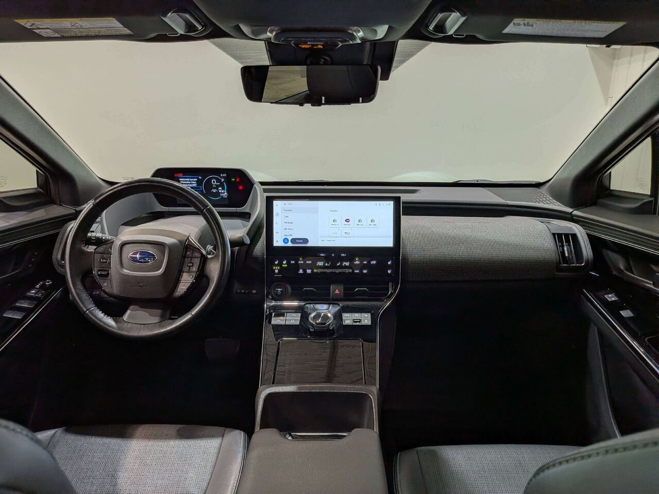 2023 Subaru Solterra AWD w/Luxury Package White Val-David - photo #14